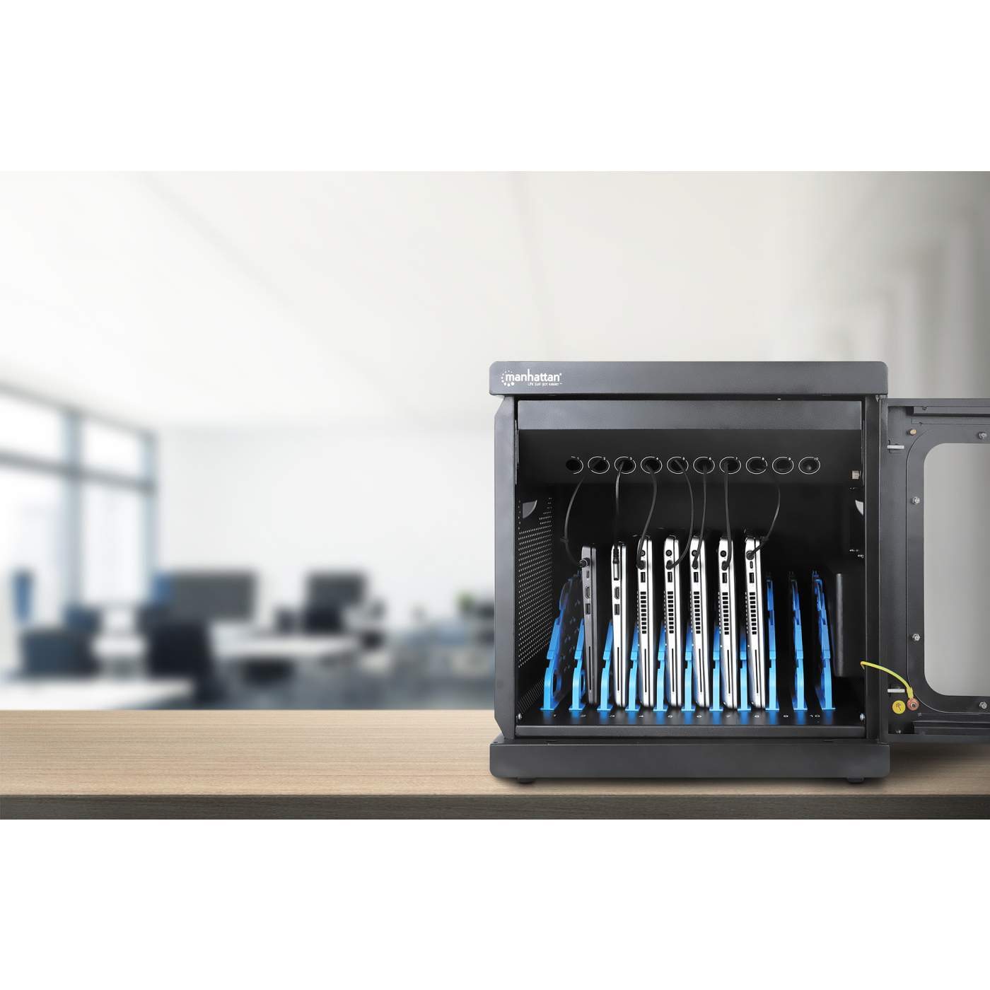 Gabinete de carga con 10 contactos de CA (15.6") Image 12