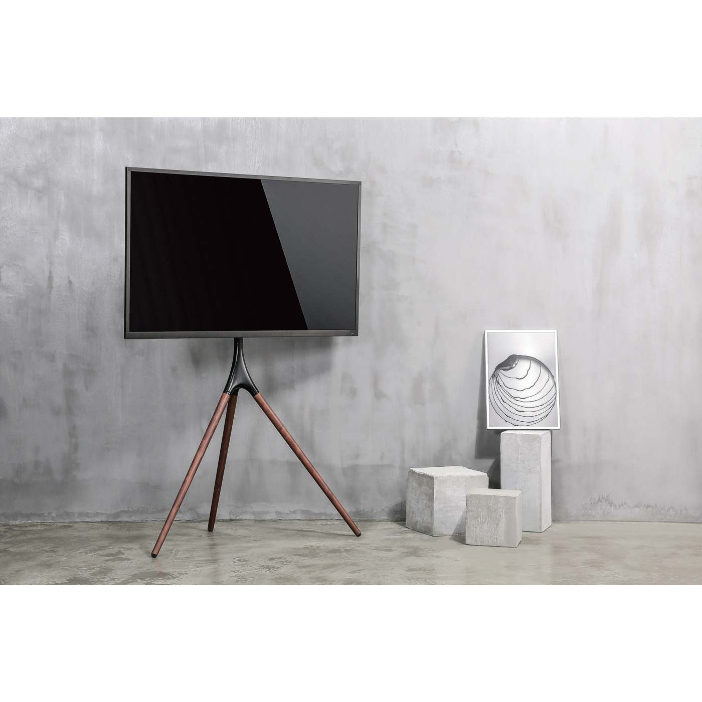Soporte de piso para TV con trípode estilo madera 45" a 65" Image 11