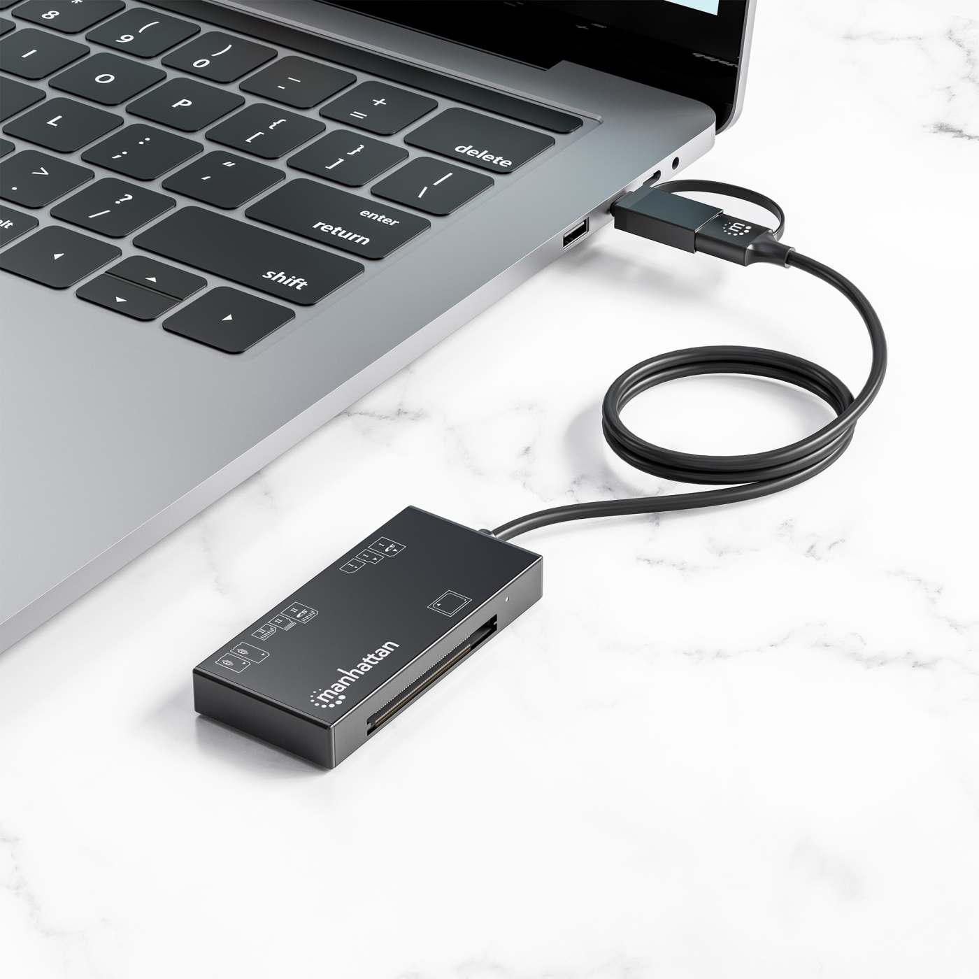 MH Multiport Card Reader with Adapter Image 11